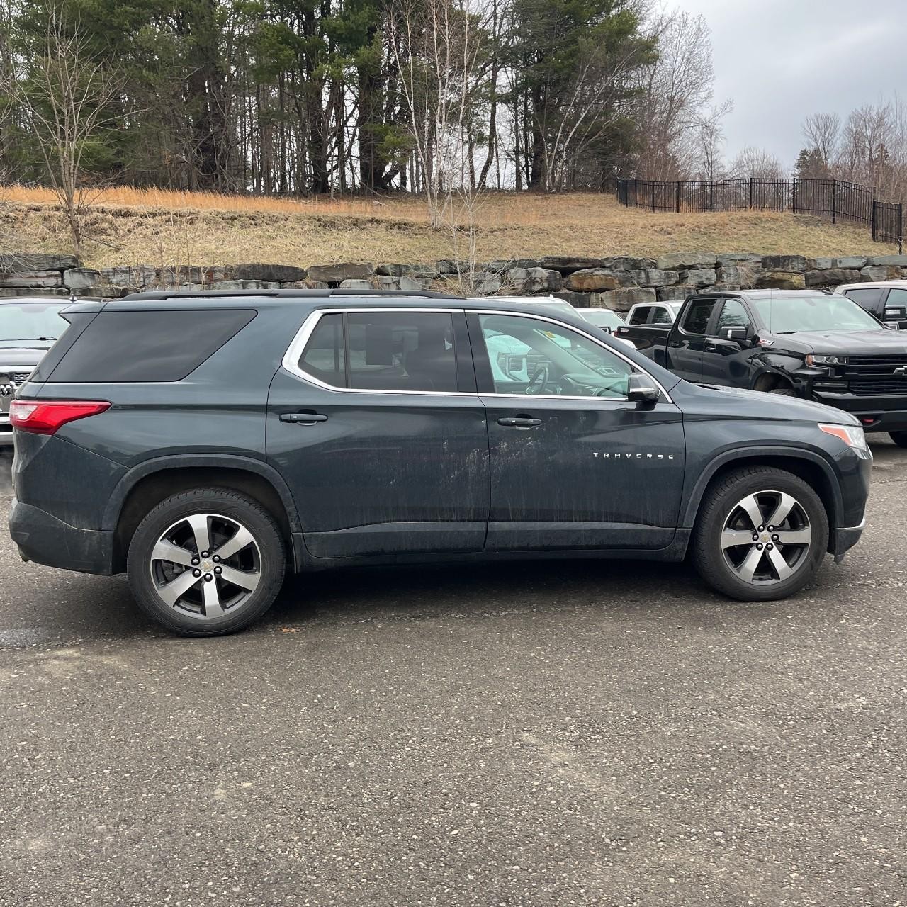 Chevrolet Traverse Vehicle Full-screen Gallery Image 6