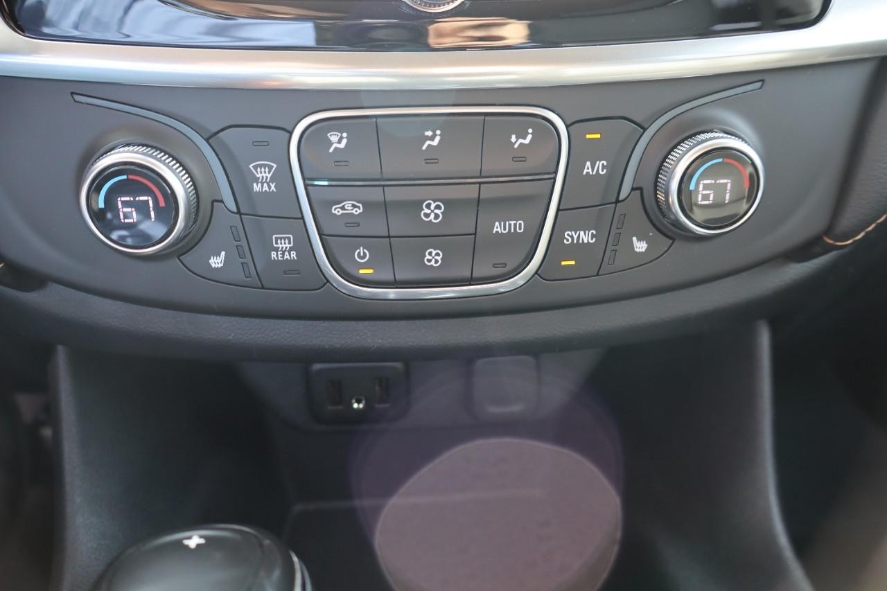 Chevrolet Traverse Vehicle Full-screen Gallery Image 18