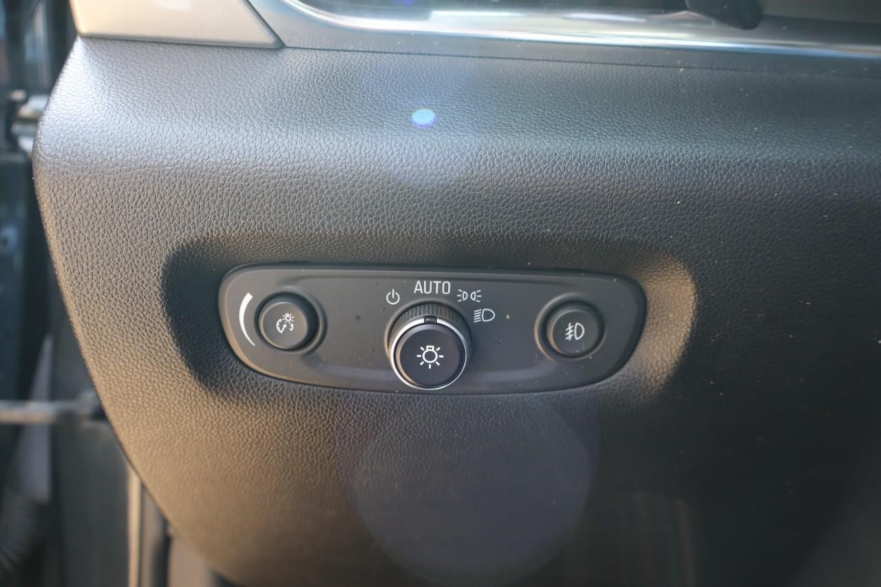 Chevrolet Traverse Vehicle Full-screen Gallery Image 21