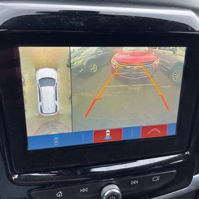 Chevrolet Traverse Vehicle Full-screen Gallery Image 16