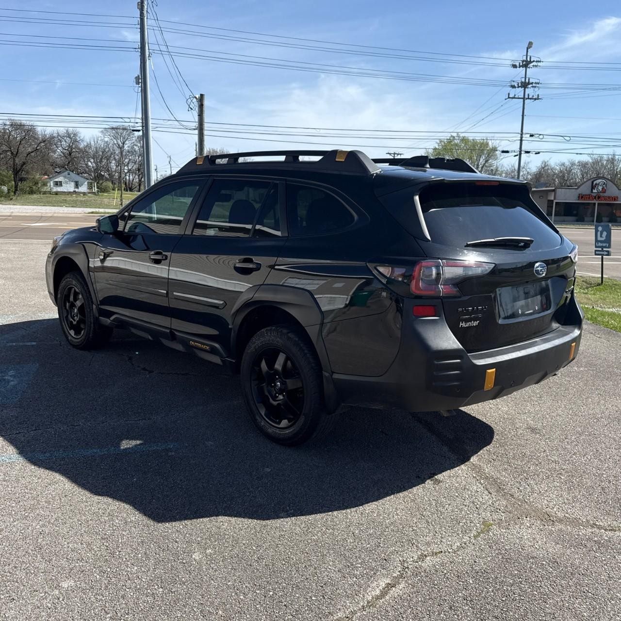 Subaru Outback Vehicle Full-screen Gallery Image 3