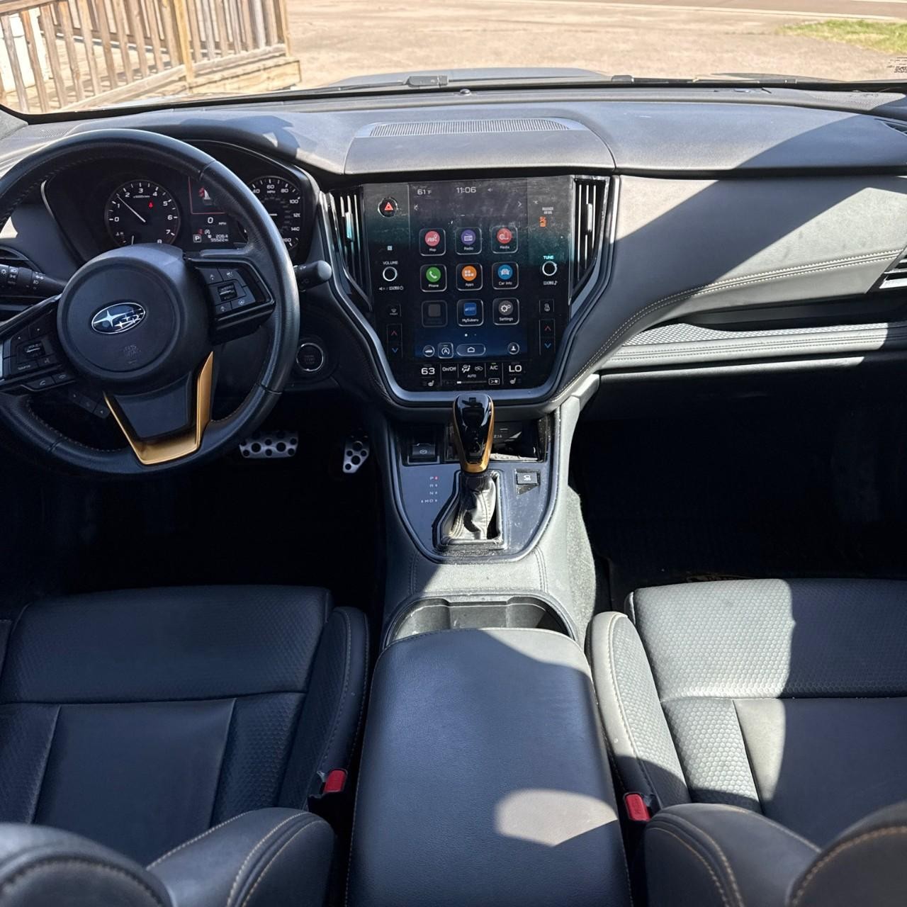 Subaru Outback Vehicle Full-screen Gallery Image 16