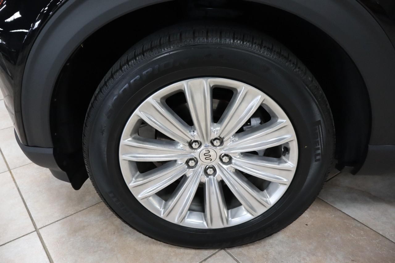 Ford Explorer Vehicle Full-screen Gallery Image 9