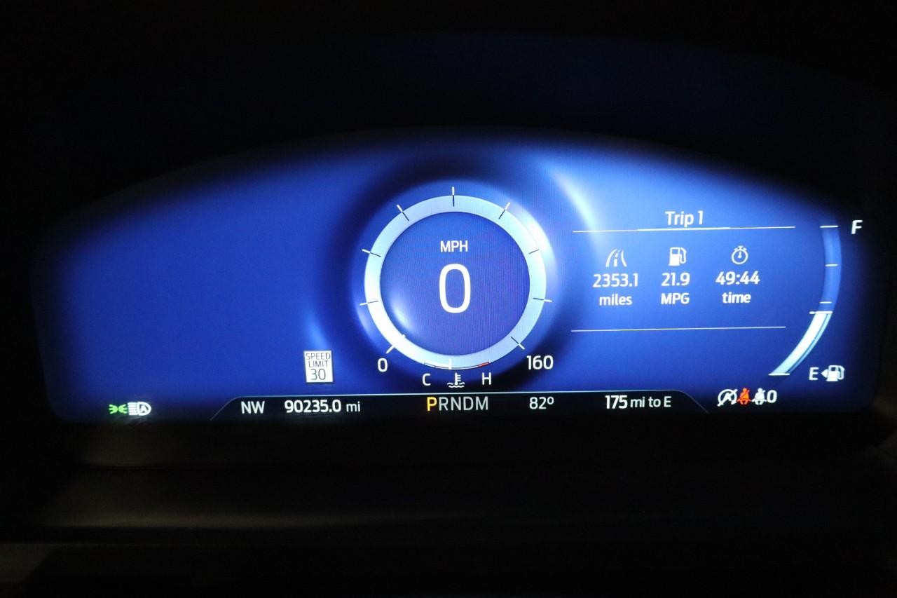 Ford Explorer Vehicle Full-screen Gallery Image 19