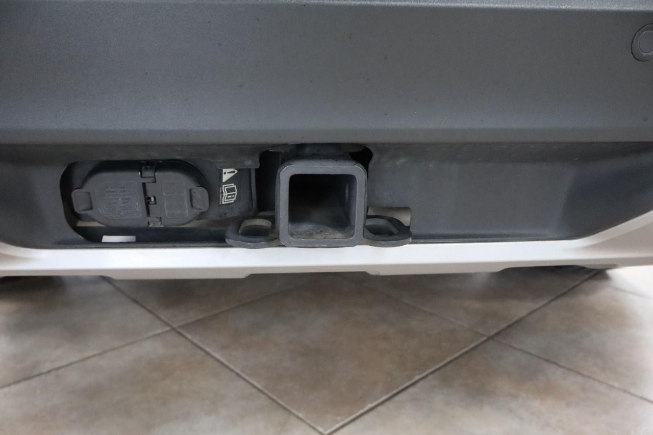 Ford Explorer Vehicle Full-screen Gallery Image 25