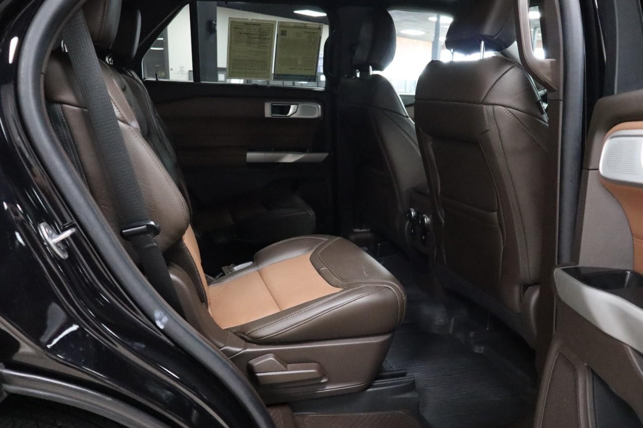 Ford Explorer Vehicle Full-screen Gallery Image 29