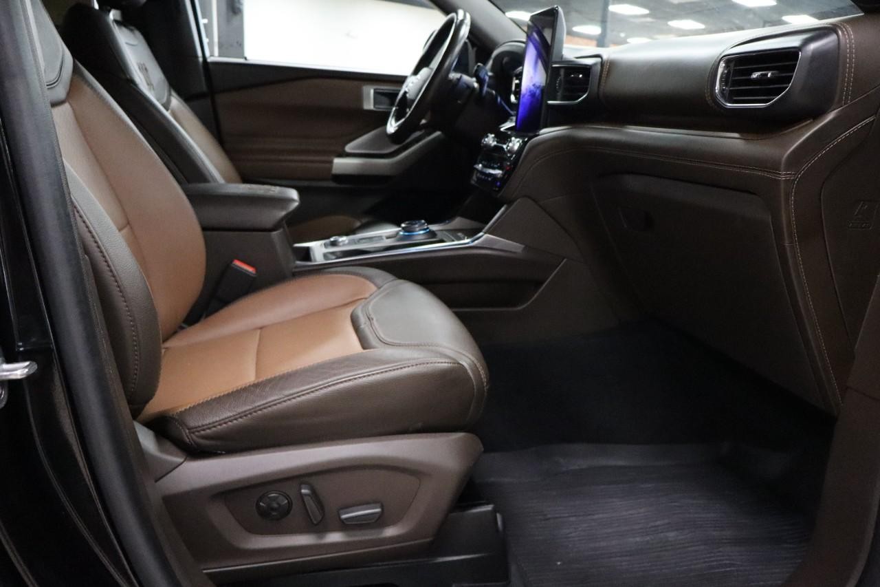 Ford Explorer Vehicle Full-screen Gallery Image 30