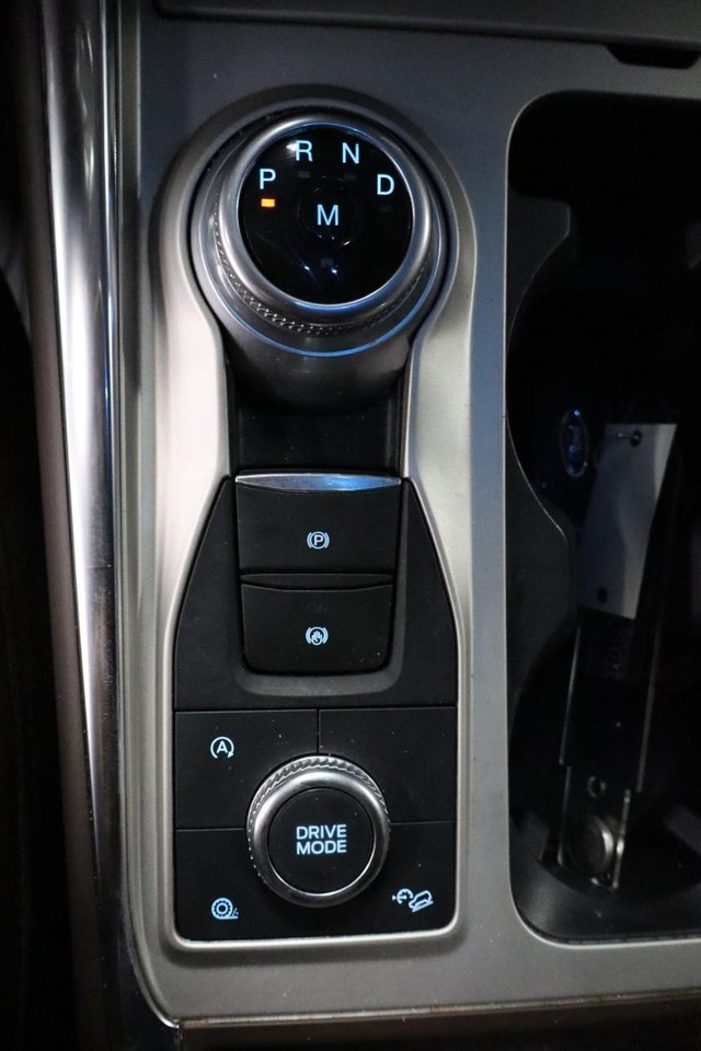 Ford Explorer Vehicle Full-screen Gallery Image 15