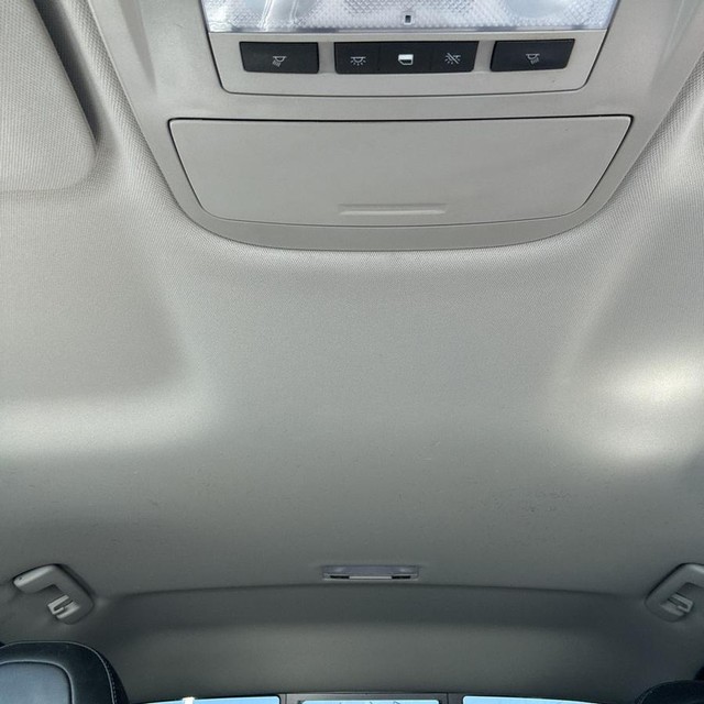 GMC Canyon Vehicle Full-screen Gallery Image 19