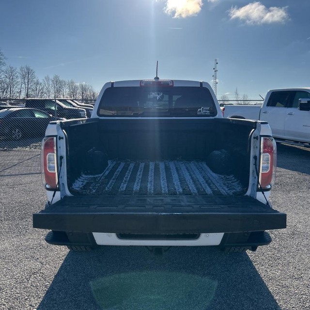 GMC Canyon Vehicle Full-screen Gallery Image 20