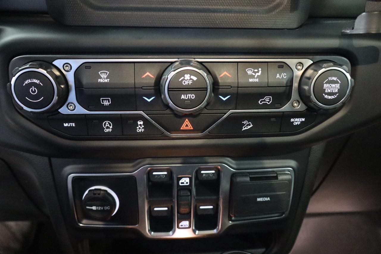 Jeep Wrangler Unlimited Vehicle Full-screen Gallery Image 16