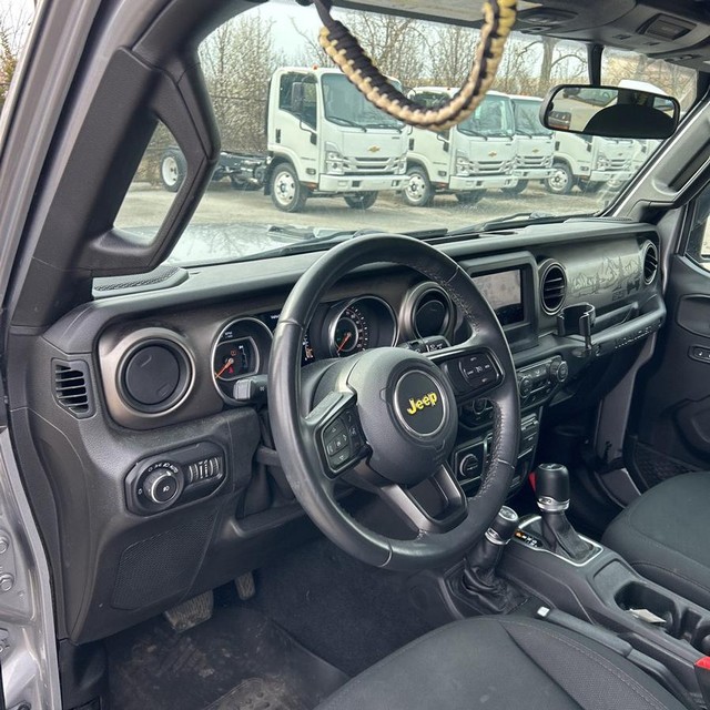 Jeep Wrangler Unlimited Vehicle Full-screen Gallery Image 14