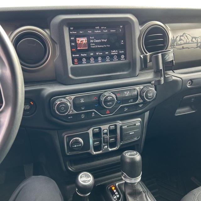 Jeep Wrangler Unlimited Vehicle Full-screen Gallery Image 15