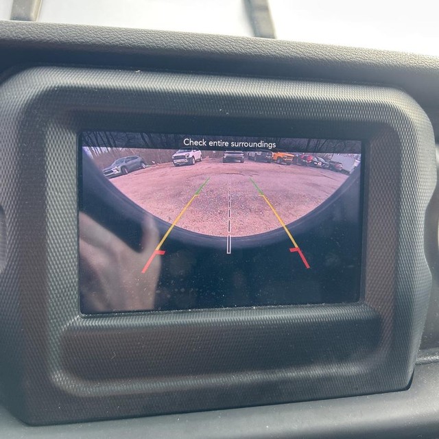 Jeep Wrangler Unlimited Vehicle Full-screen Gallery Image 16