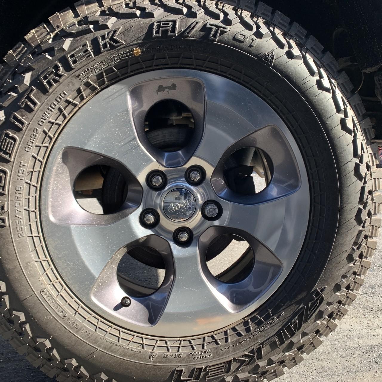 Jeep Wrangler Unlimited Vehicle Full-screen Gallery Image 9