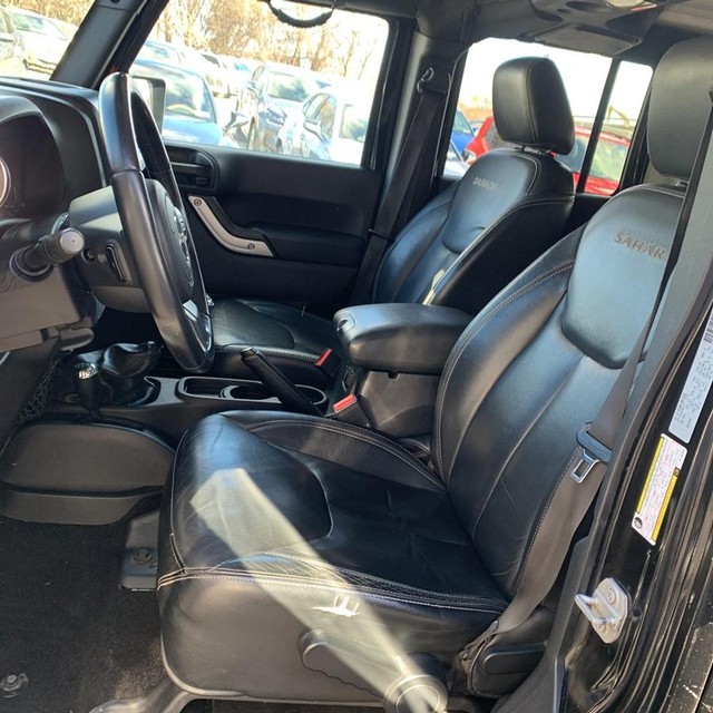 Jeep Wrangler Unlimited Vehicle Full-screen Gallery Image 10