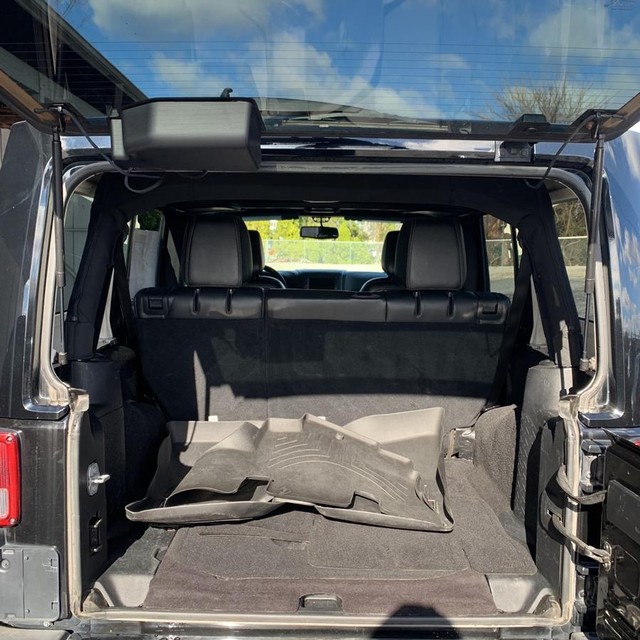 Jeep Wrangler Unlimited Vehicle Full-screen Gallery Image 18