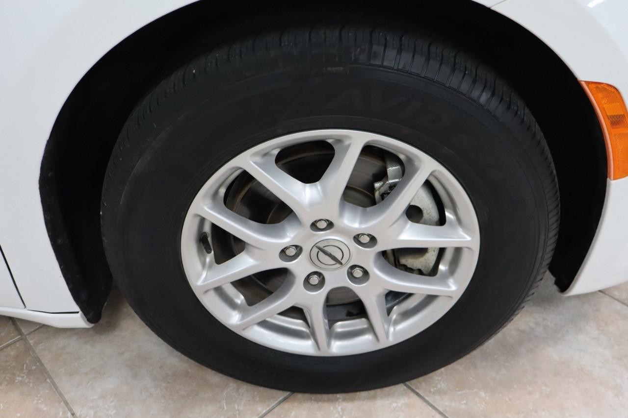 Chrysler Pacifica Vehicle Full-screen Gallery Image 27