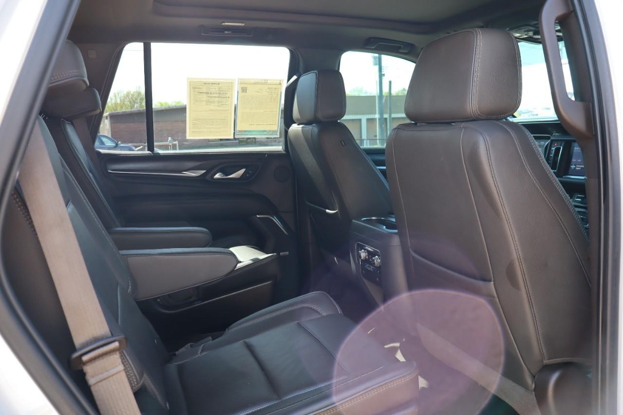 GMC Yukon Vehicle Full-screen Gallery Image 24