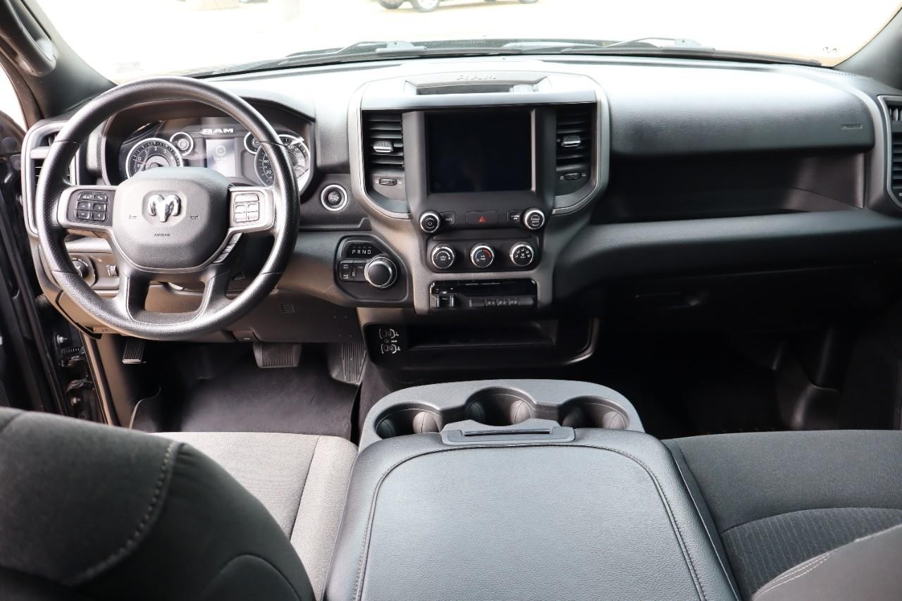 Ram 2500 Vehicle Full-screen Gallery Image 12