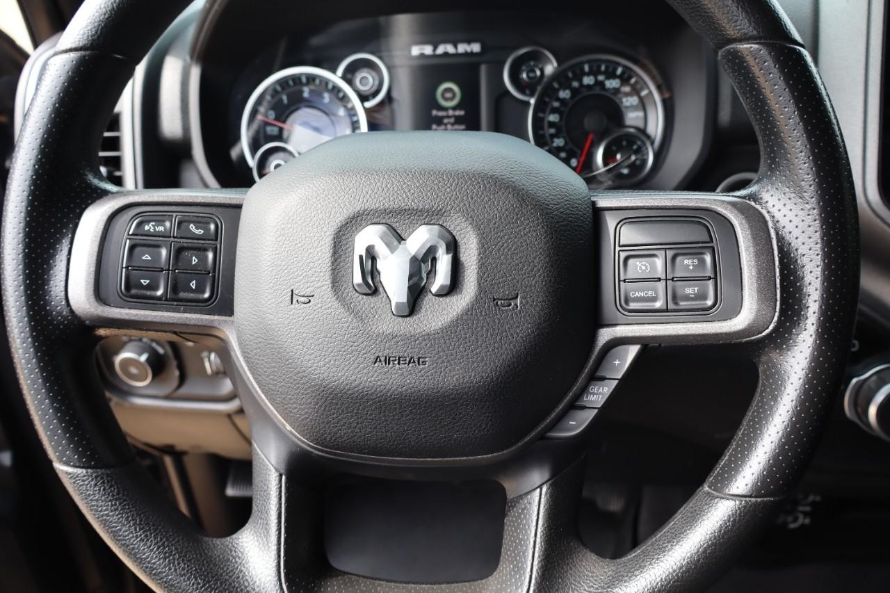 Ram 2500 Vehicle Full-screen Gallery Image 13