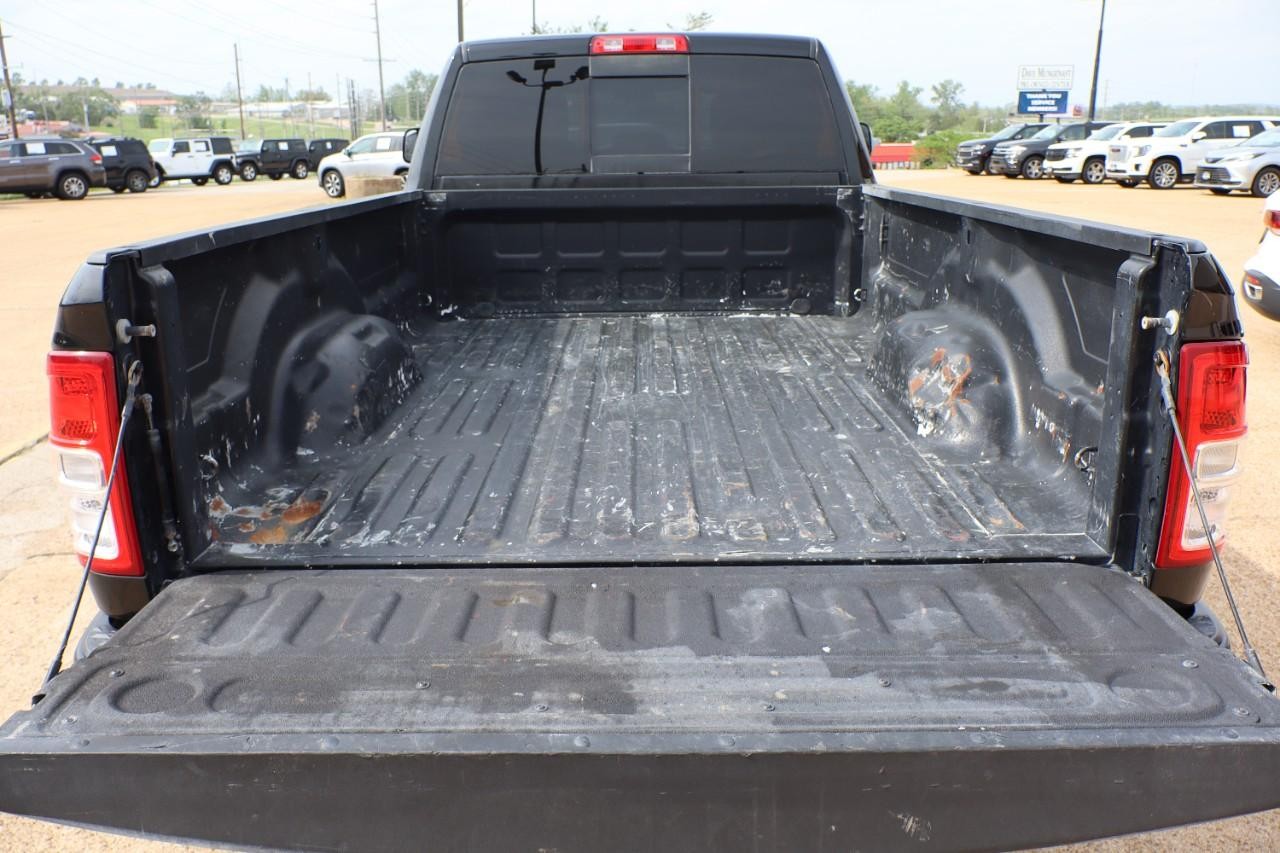Ram 2500 Vehicle Full-screen Gallery Image 19