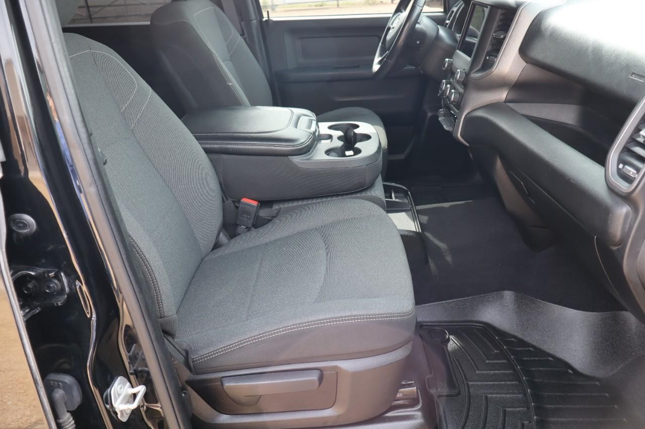Ram 2500 Vehicle Full-screen Gallery Image 21