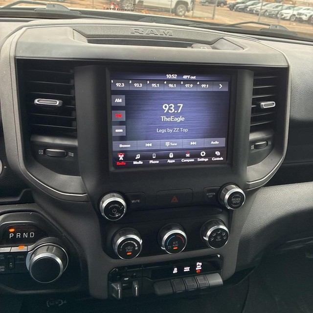 Ram 2500 Vehicle Full-screen Gallery Image 16