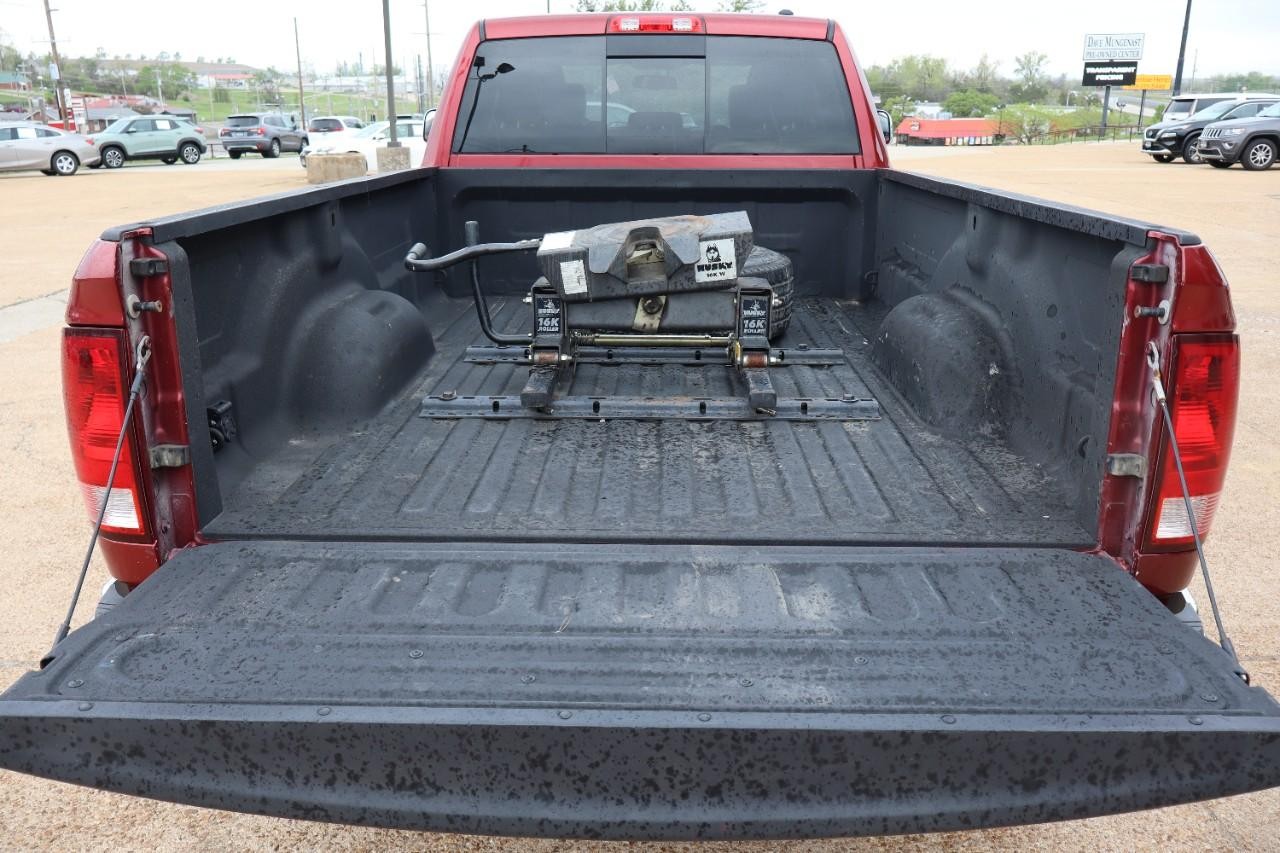 Ram 2500 Vehicle Full-screen Gallery Image 10
