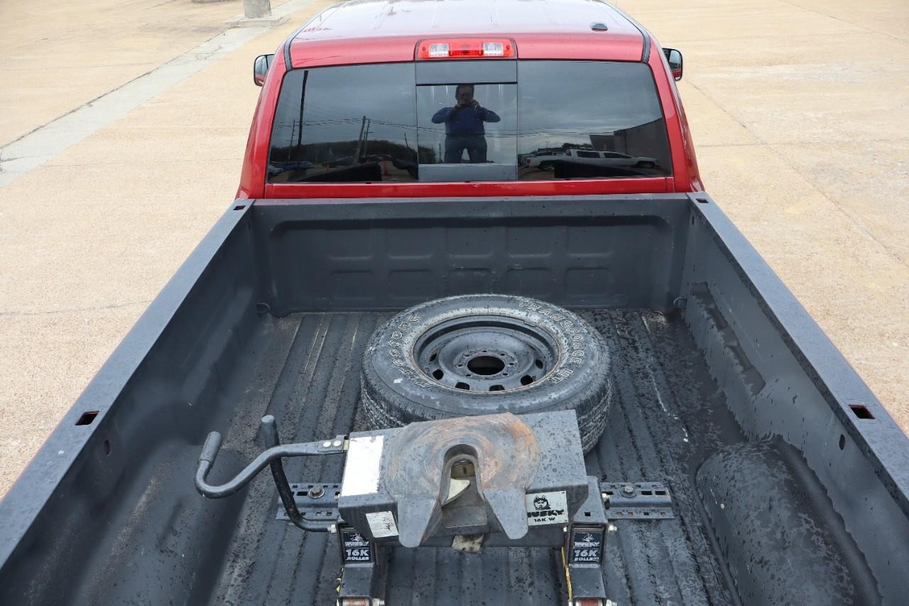 Ram 2500 Vehicle Full-screen Gallery Image 11