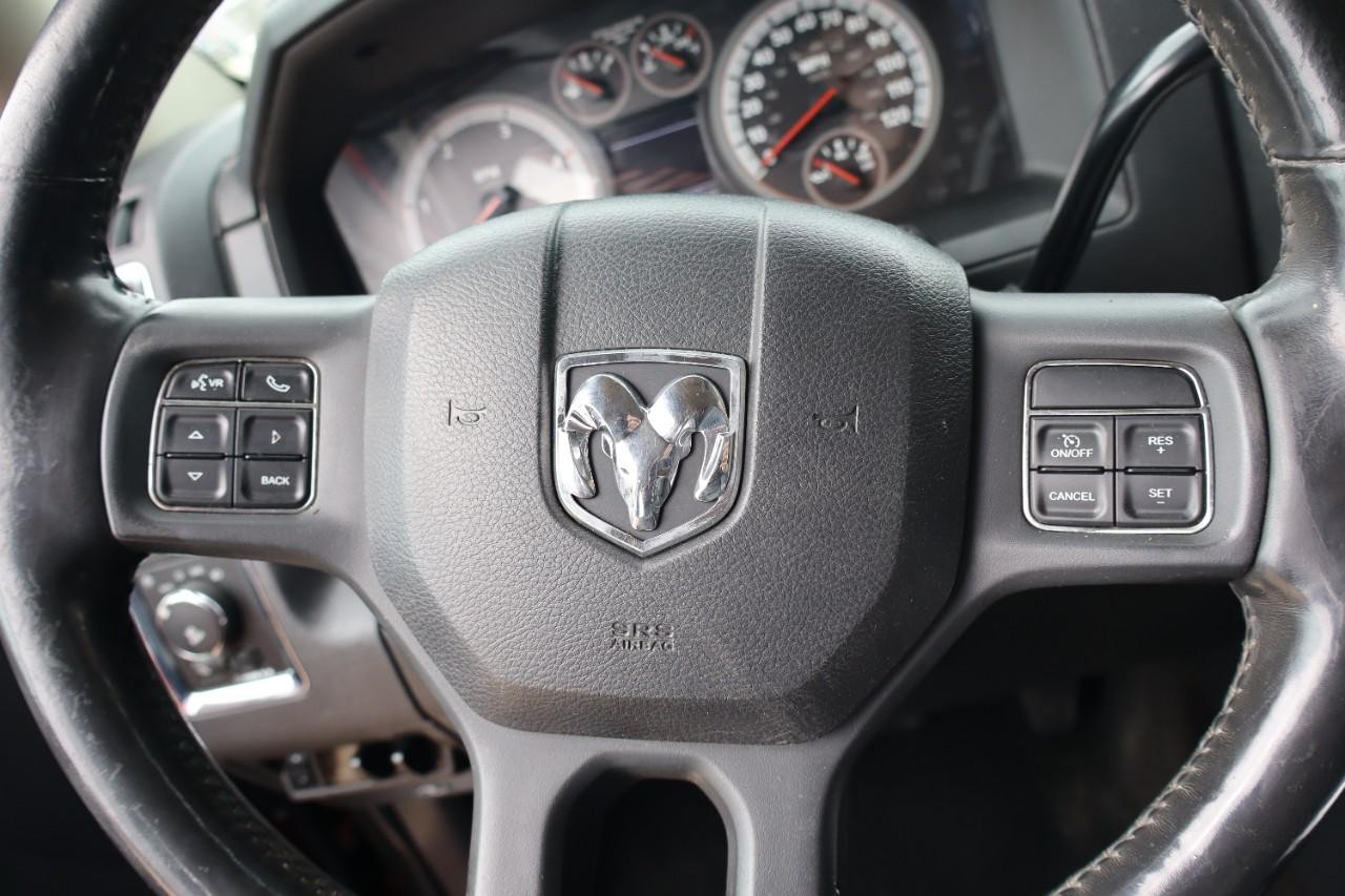Ram 2500 Vehicle Full-screen Gallery Image 16