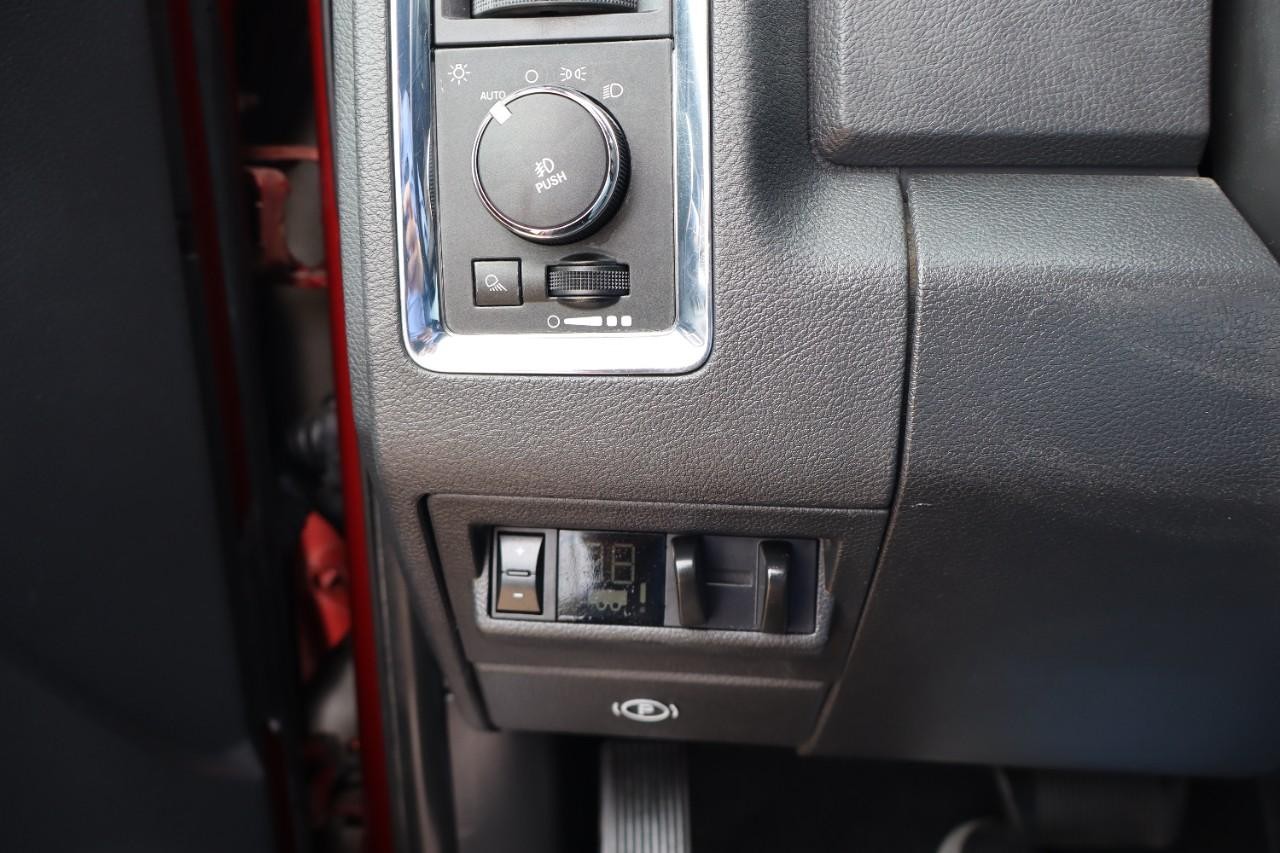 Ram 2500 Vehicle Full-screen Gallery Image 20