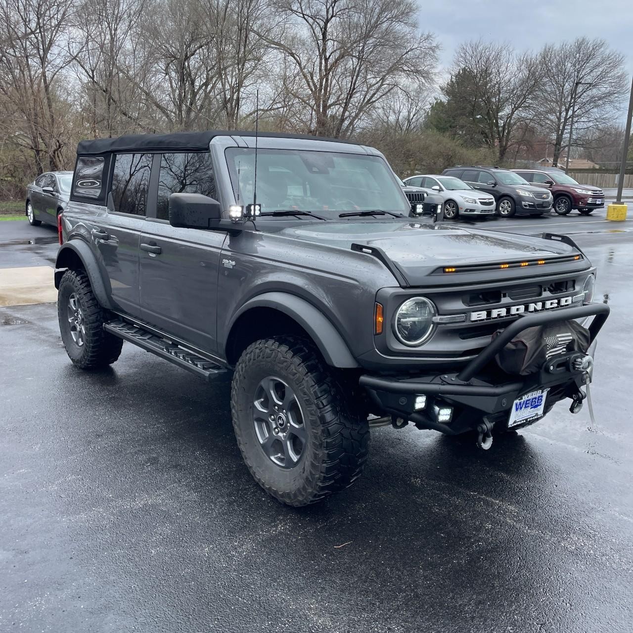 Ford Bronco Vehicle Full-screen Gallery Image 8