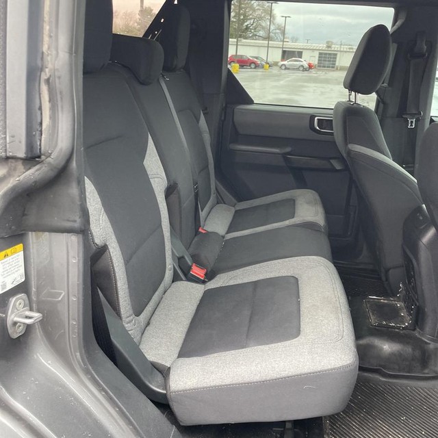 Ford Bronco Vehicle Full-screen Gallery Image 14