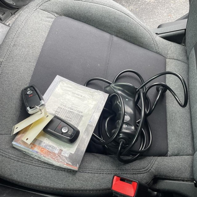 Ford Bronco Vehicle Full-screen Gallery Image 19