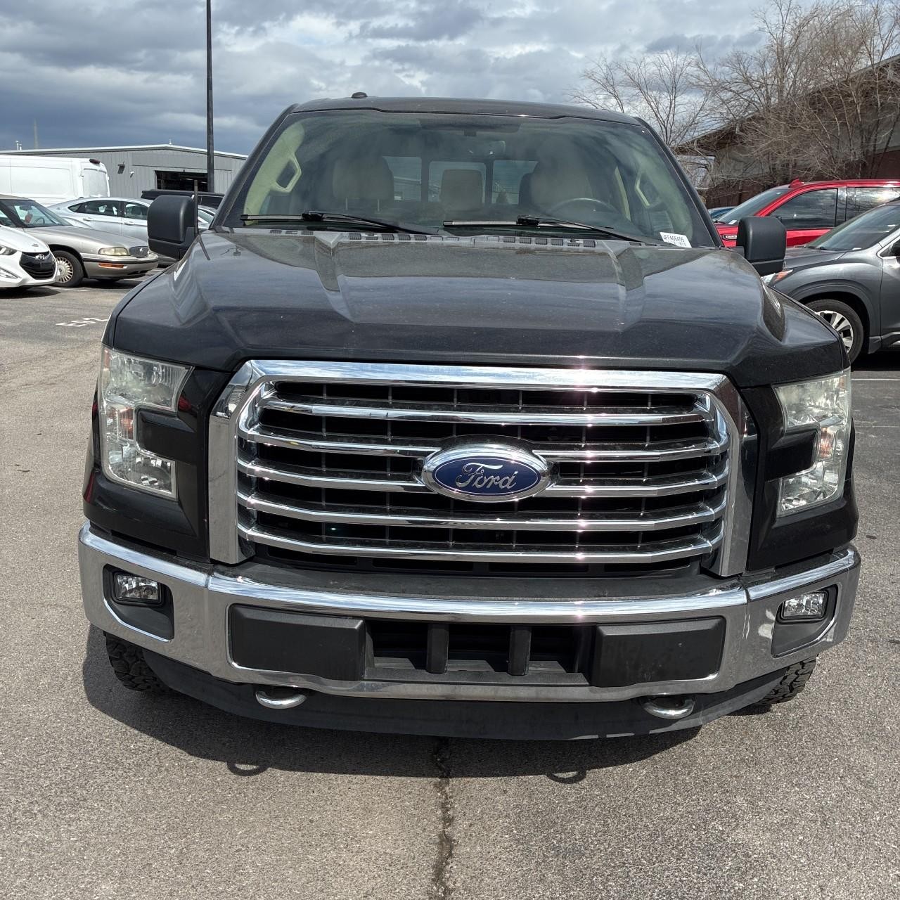 Ford F-150 Vehicle Full-screen Gallery Image 8