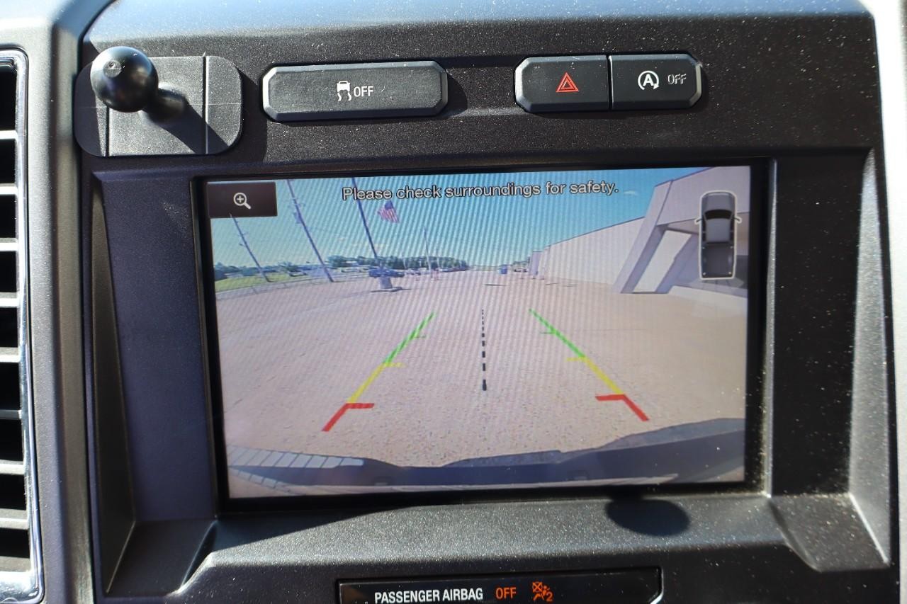 Ford F-150 Vehicle Full-screen Gallery Image 15
