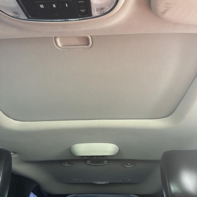 Dodge Durango Vehicle Full-screen Gallery Image 23