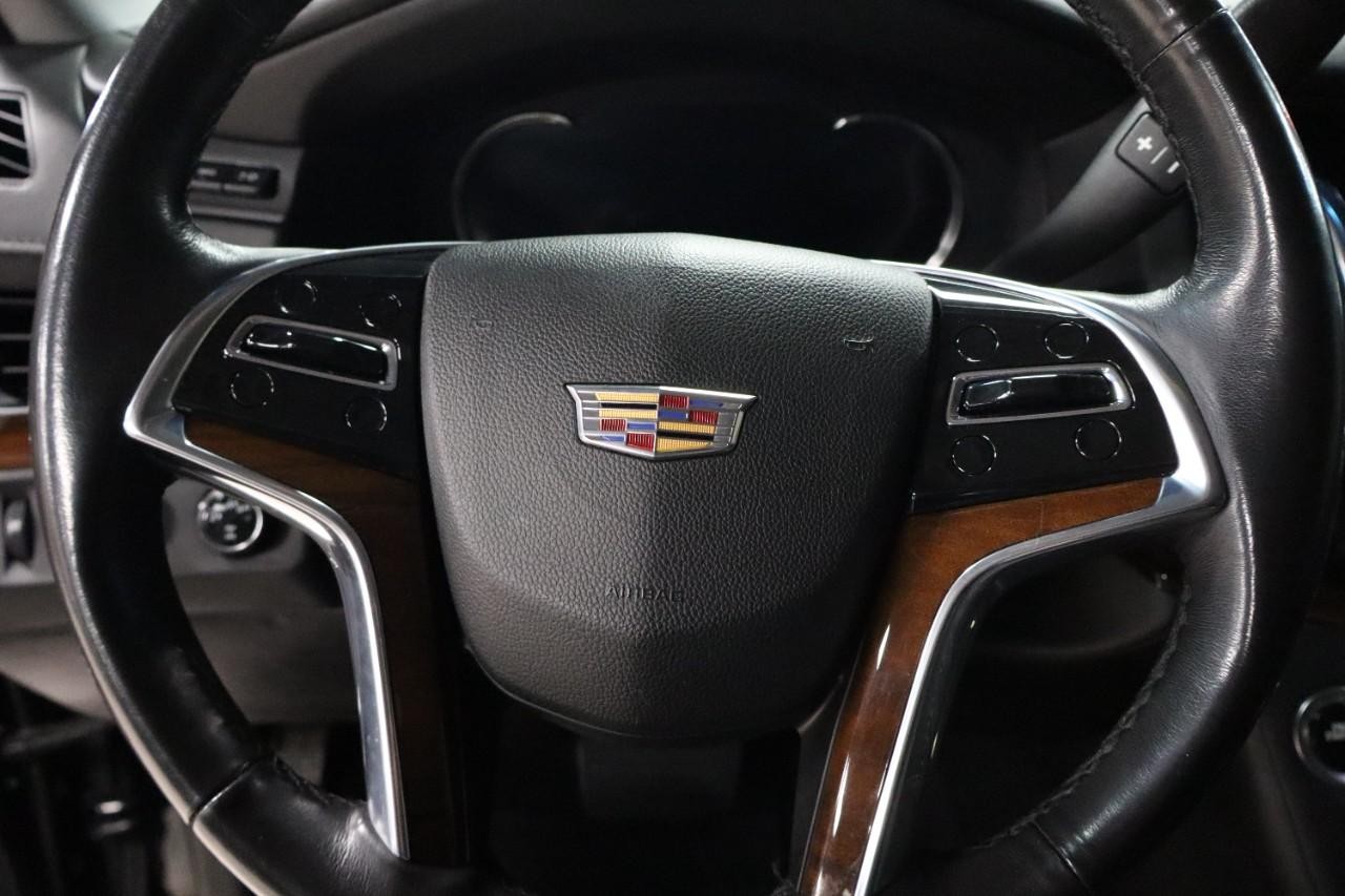 Cadillac Escalade Vehicle Full-screen Gallery Image 14