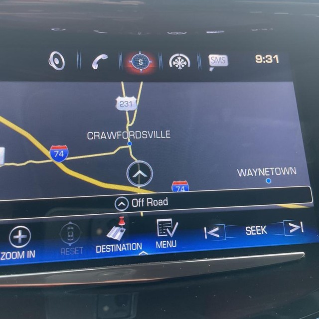 Cadillac Escalade Vehicle Full-screen Gallery Image 16