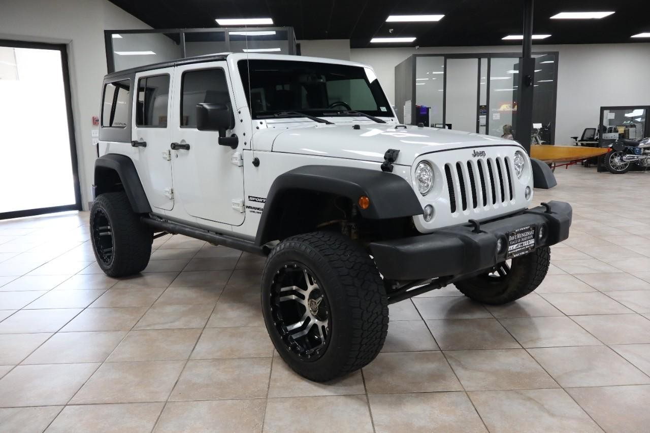 Jeep Wrangler Unlimited Vehicle Full-screen Gallery Image 7