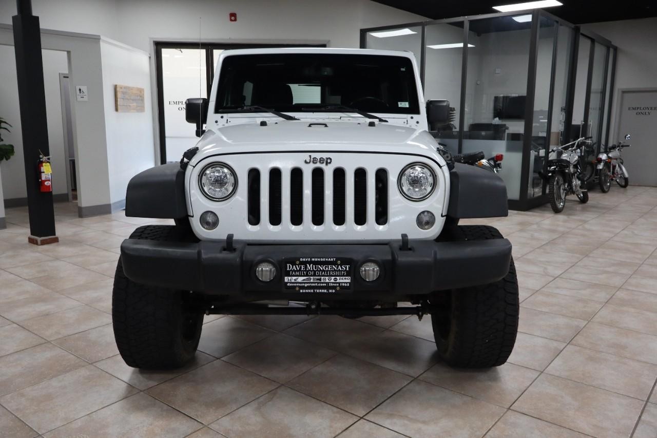 Jeep Wrangler Unlimited Vehicle Full-screen Gallery Image 8