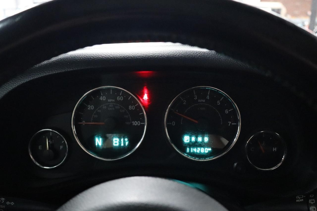 Jeep Wrangler Unlimited Vehicle Full-screen Gallery Image 12
