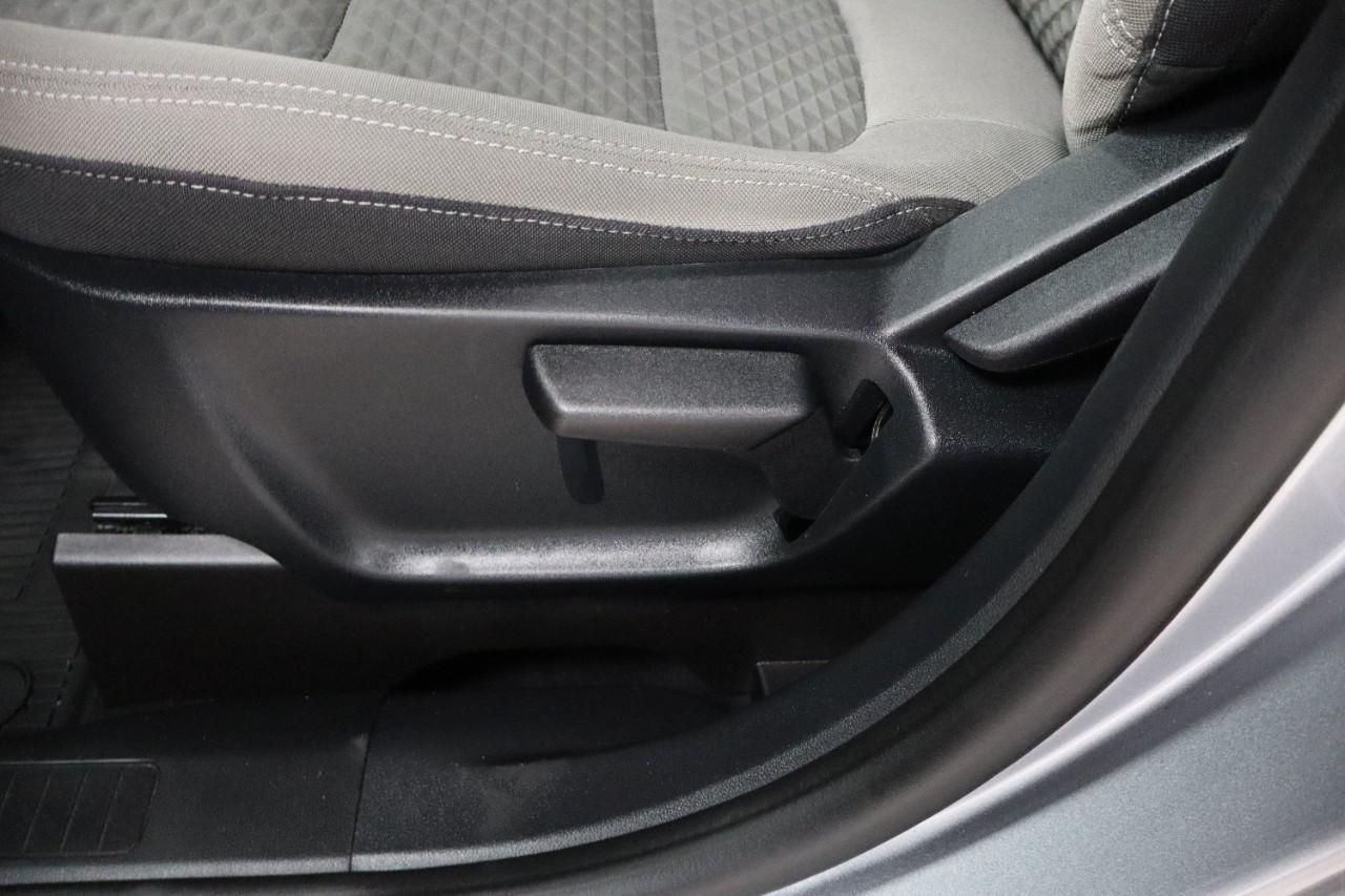 Ford Escape Vehicle Full-screen Gallery Image 10