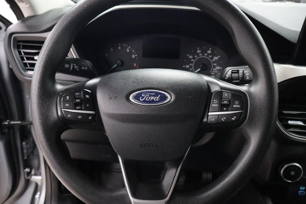Ford Escape Vehicle Full-screen Gallery Image 13