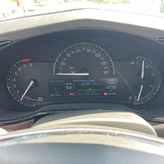 Cadillac CTS Sedan Vehicle Full-screen Gallery Image 17