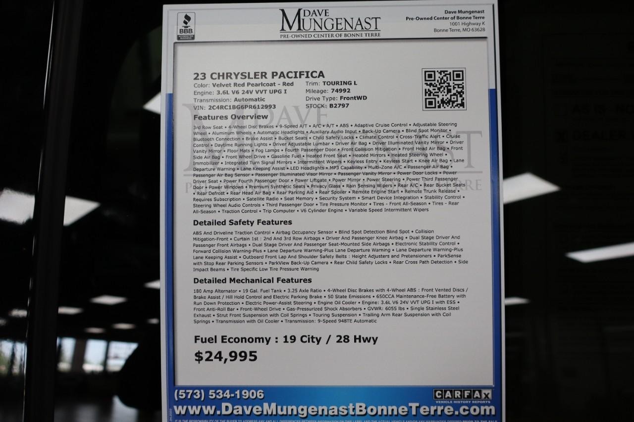 Chrysler Pacifica Vehicle Full-screen Gallery Image 27