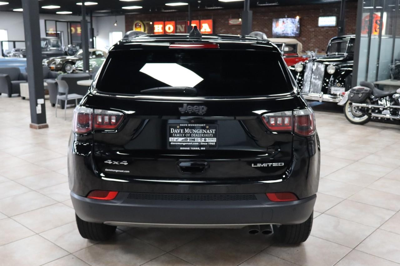 Jeep Compass Vehicle Full-screen Gallery Image 4