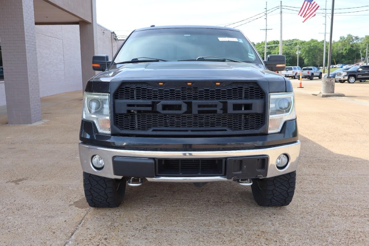 Ford F-150 Vehicle Full-screen Gallery Image 10