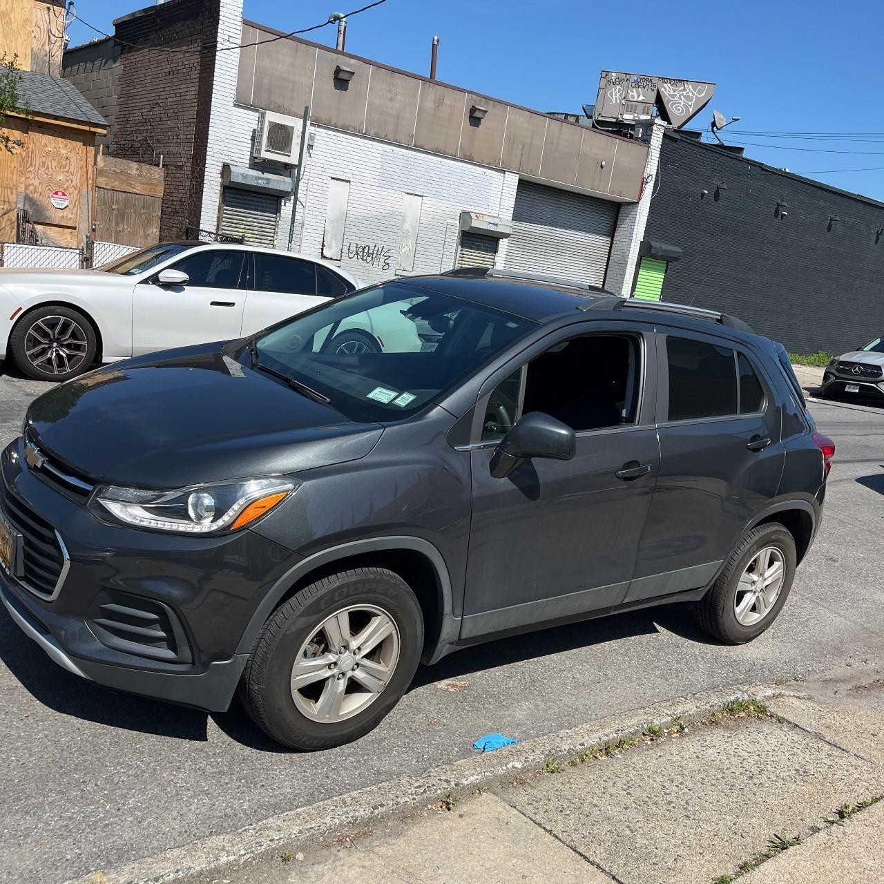 Chevrolet Trax Vehicle Full-screen Gallery Image 2